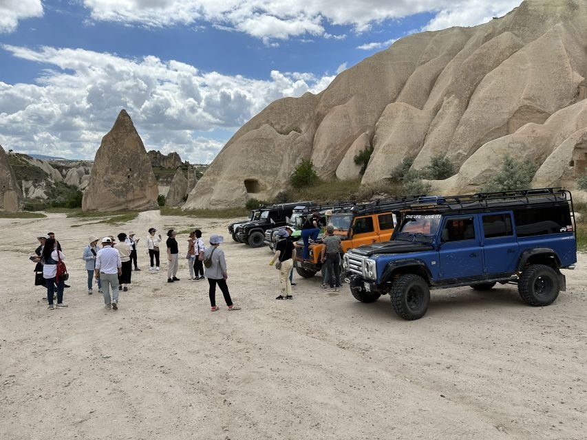 Petualangan Gurun dengan Jeep dan Ekspedisi Pasir Mesir